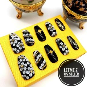 Press on Nails Glue On Long‎ Coffin 3D Black Gold